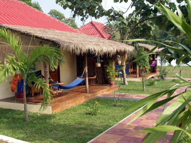 Sunset Lounge Hotel Sihanoukville Exterior photo